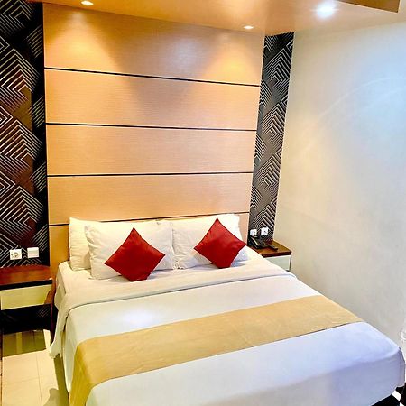 Jle'S Hotel Manado Luaran gambar