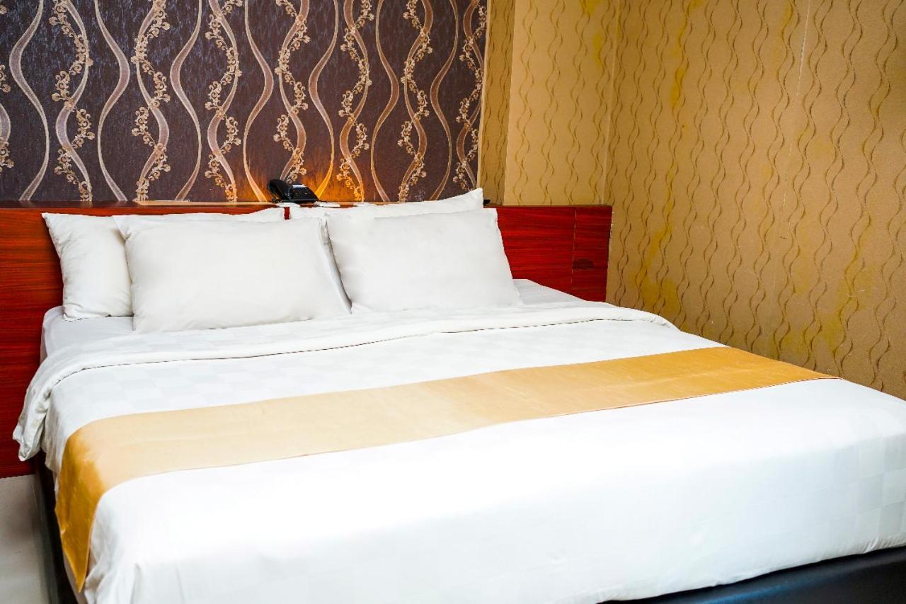 Jle'S Hotel Manado Luaran gambar