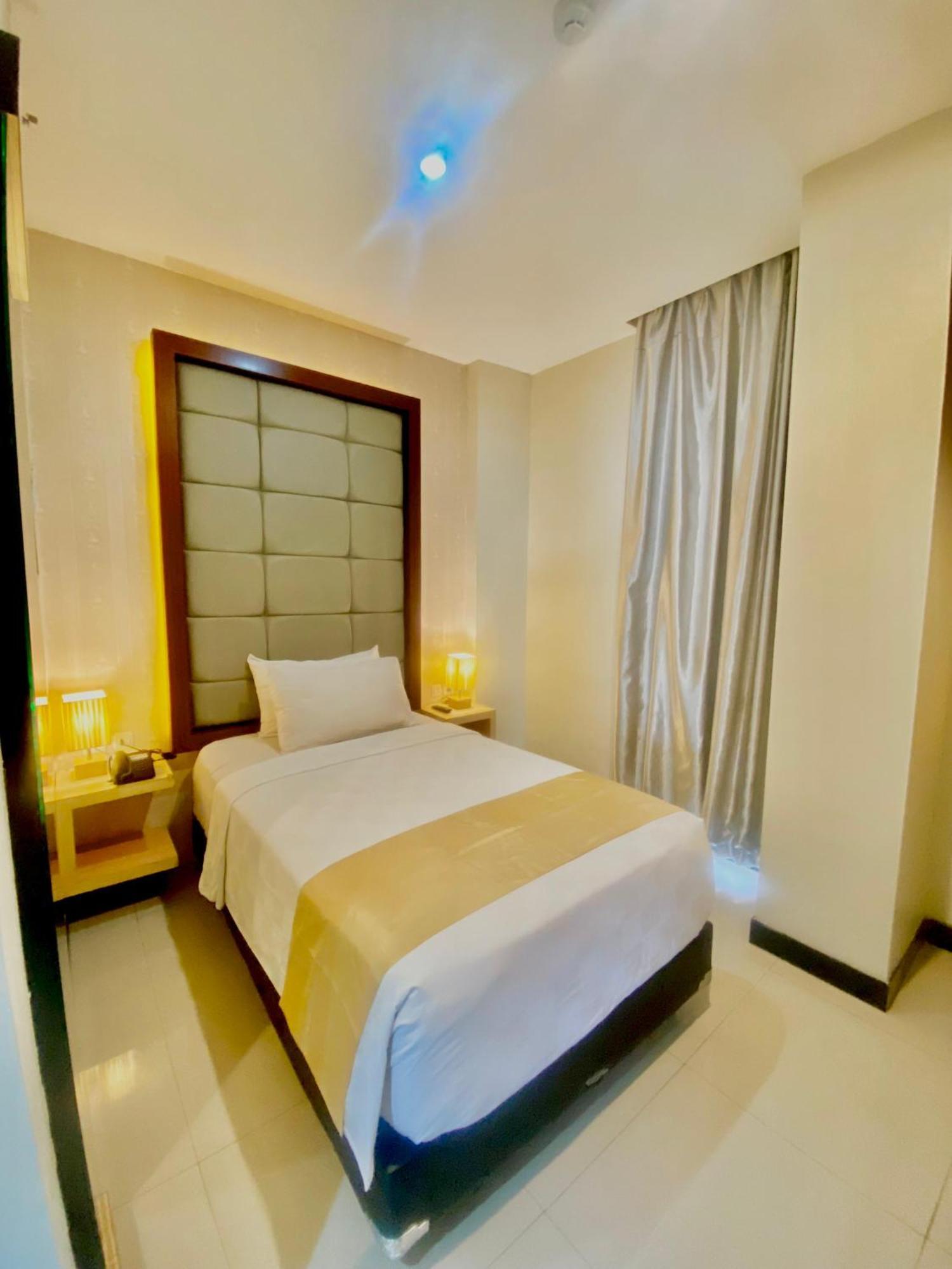 Jle'S Hotel Manado Luaran gambar