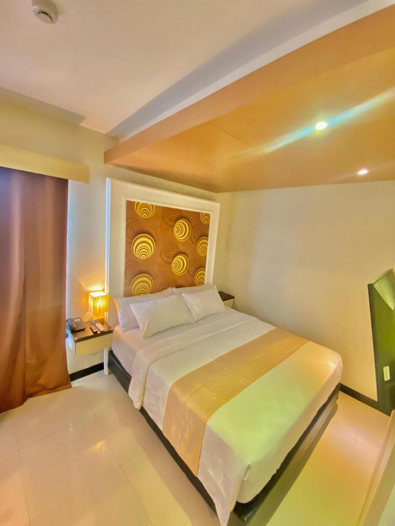 Jle'S Hotel Manado Luaran gambar
