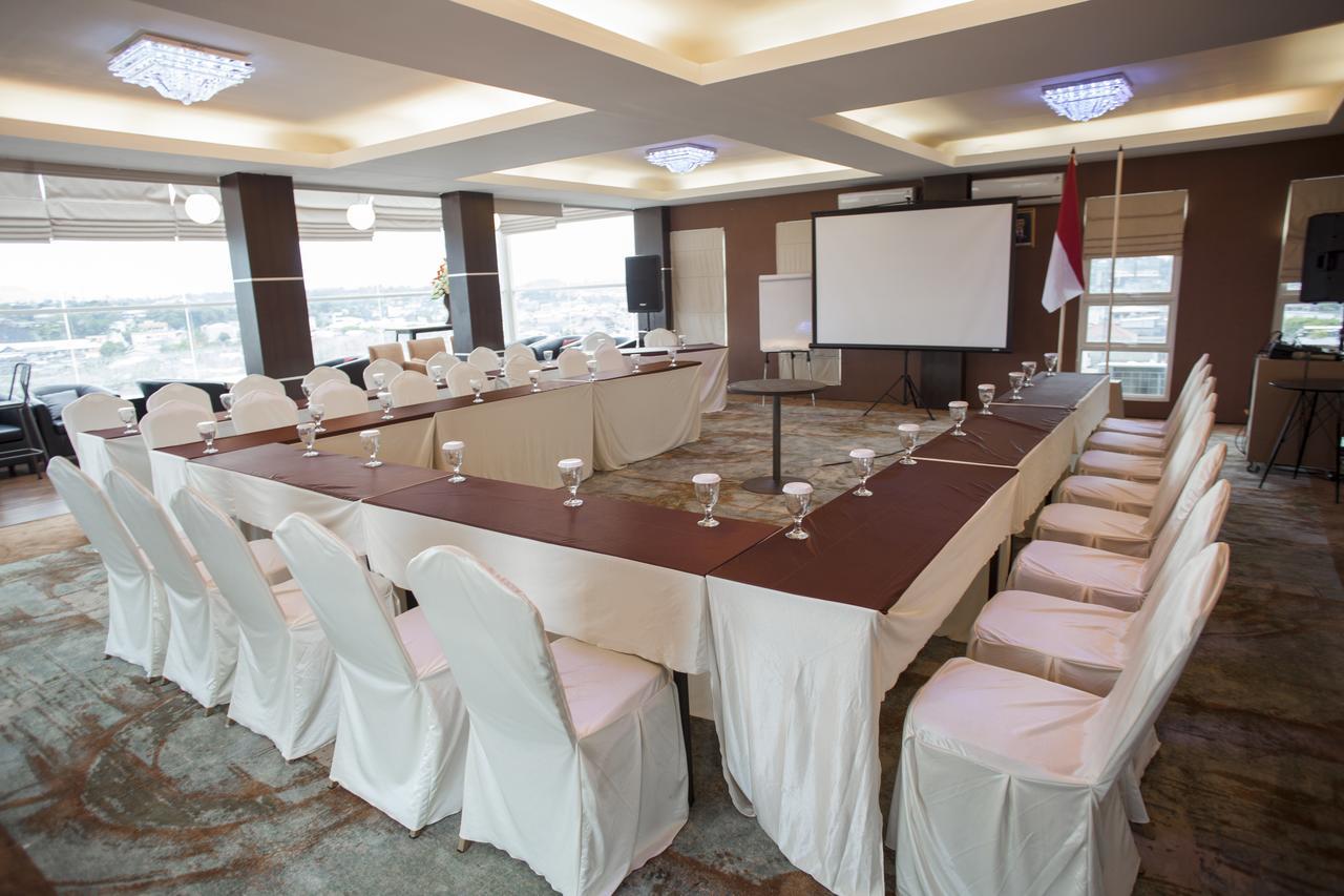 Jle'S Hotel Manado Luaran gambar