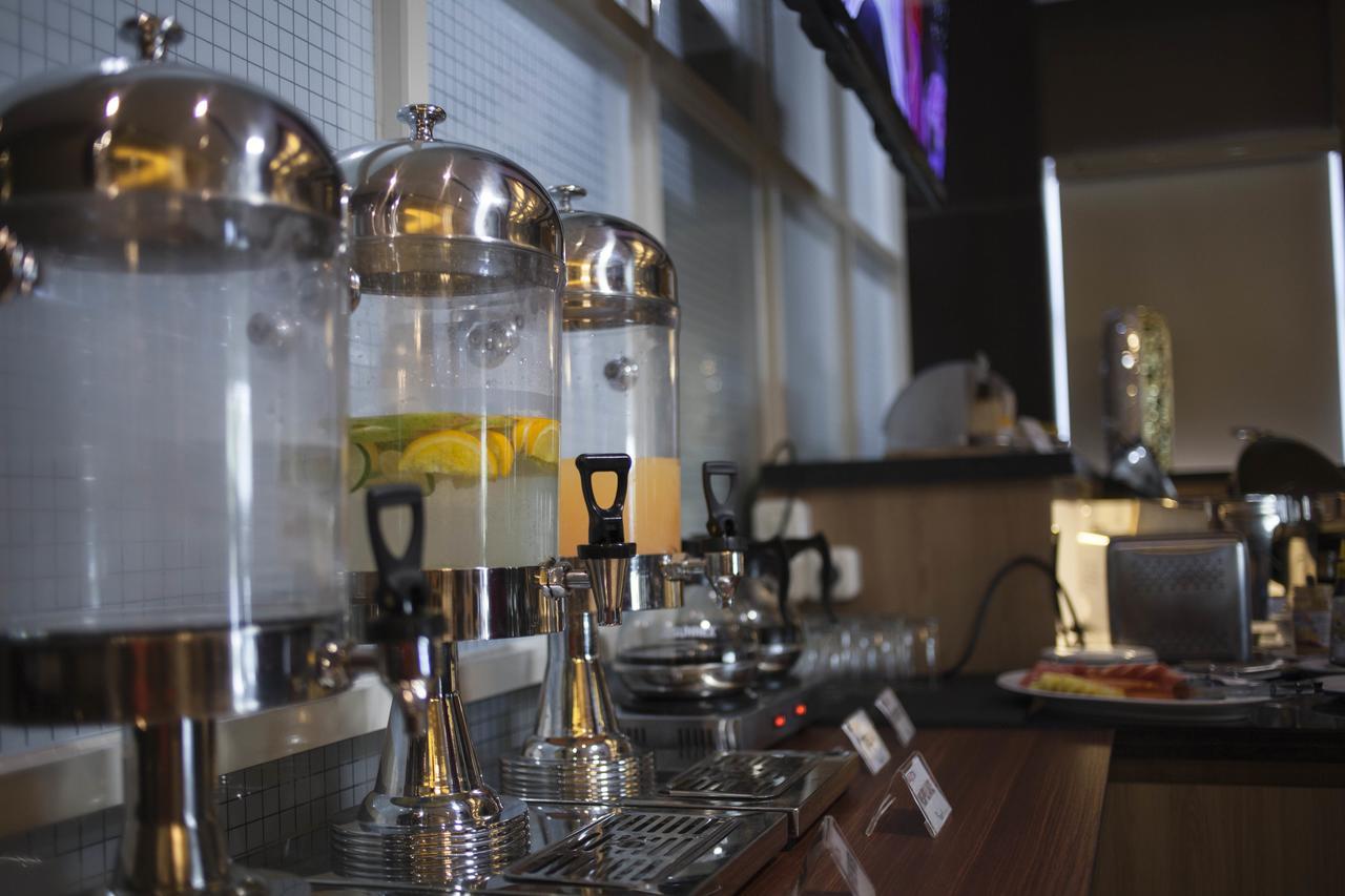 Jle'S Hotel Manado Luaran gambar