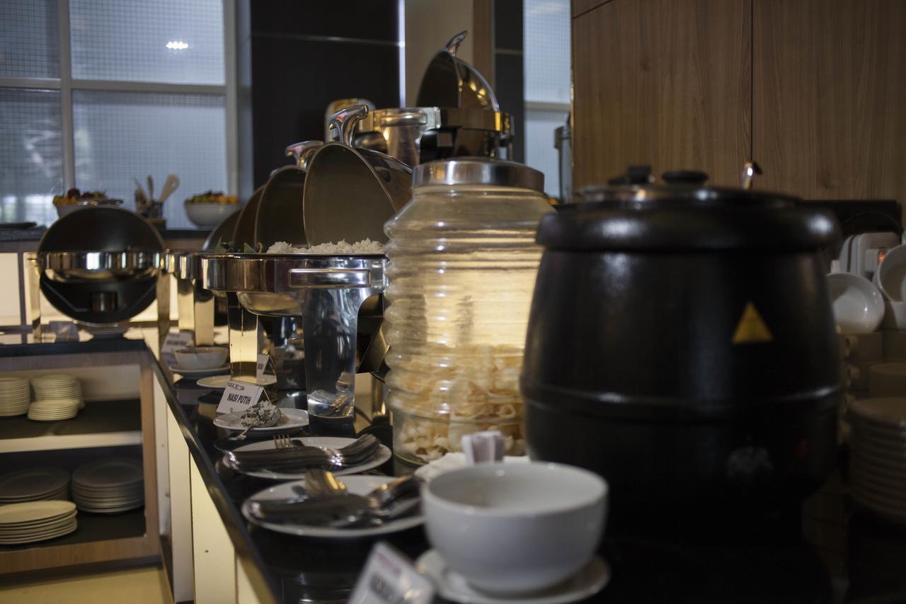 Jle'S Hotel Manado Luaran gambar